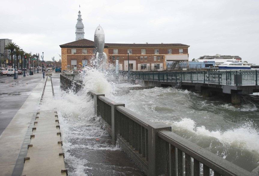 San_Francisco_King_Tides_(1).jpeg Waves crashing on the Embarcadero during King Tides